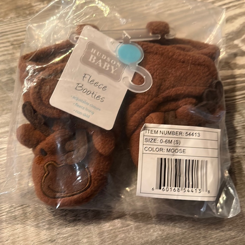 Brand New Baby Fleece Booties Moose